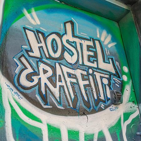 Hostel Graffiti كراكوفيا المظهر الخارجي الصورة