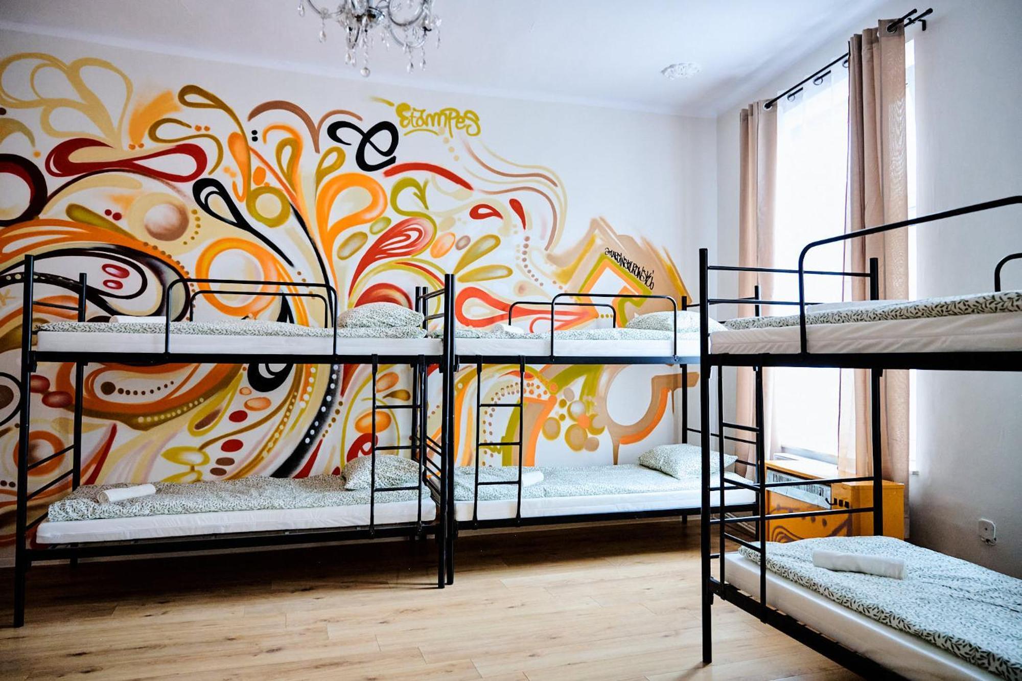 Hostel Graffiti كراكوفيا المظهر الخارجي الصورة