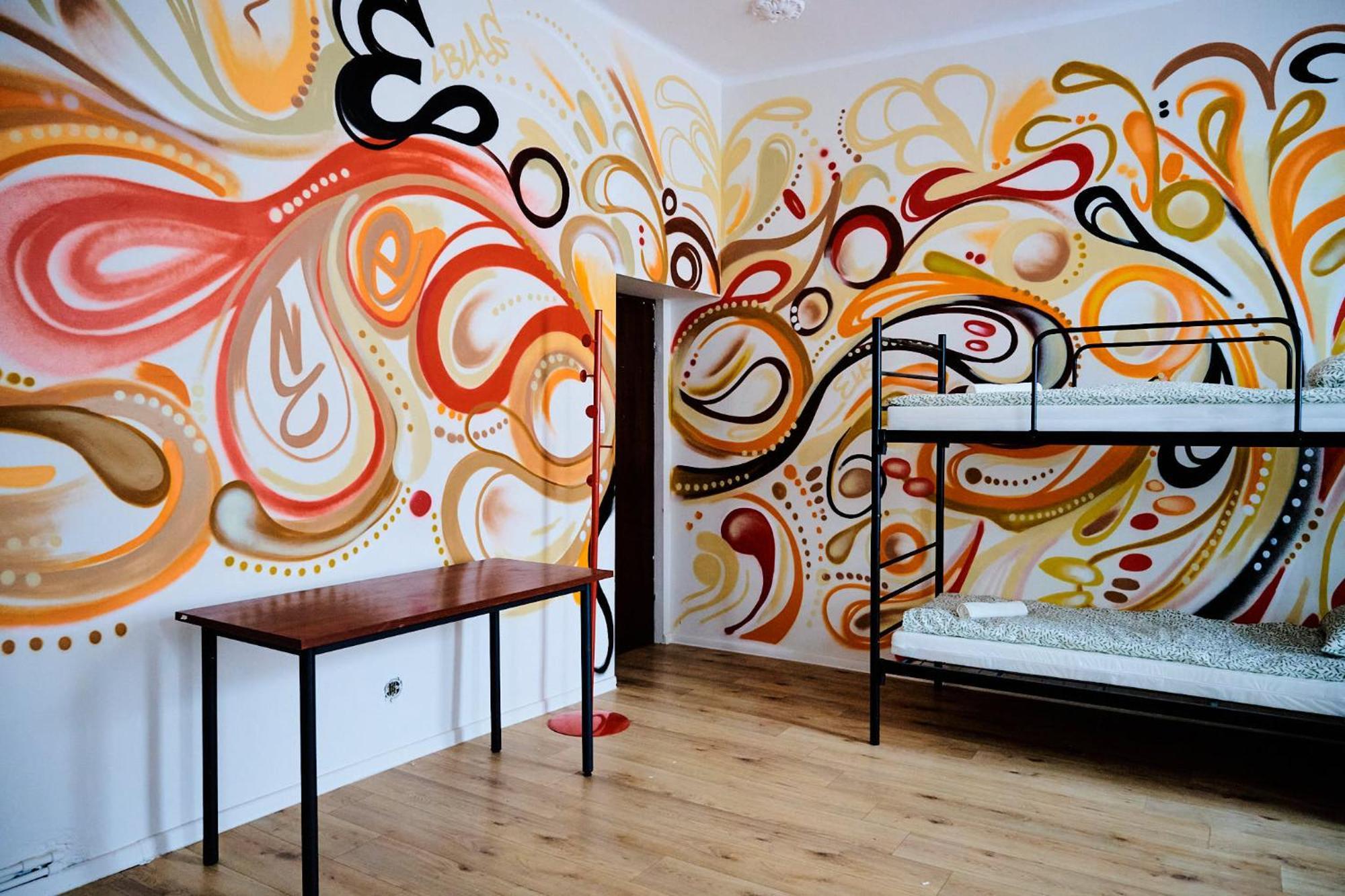 Hostel Graffiti كراكوفيا المظهر الخارجي الصورة