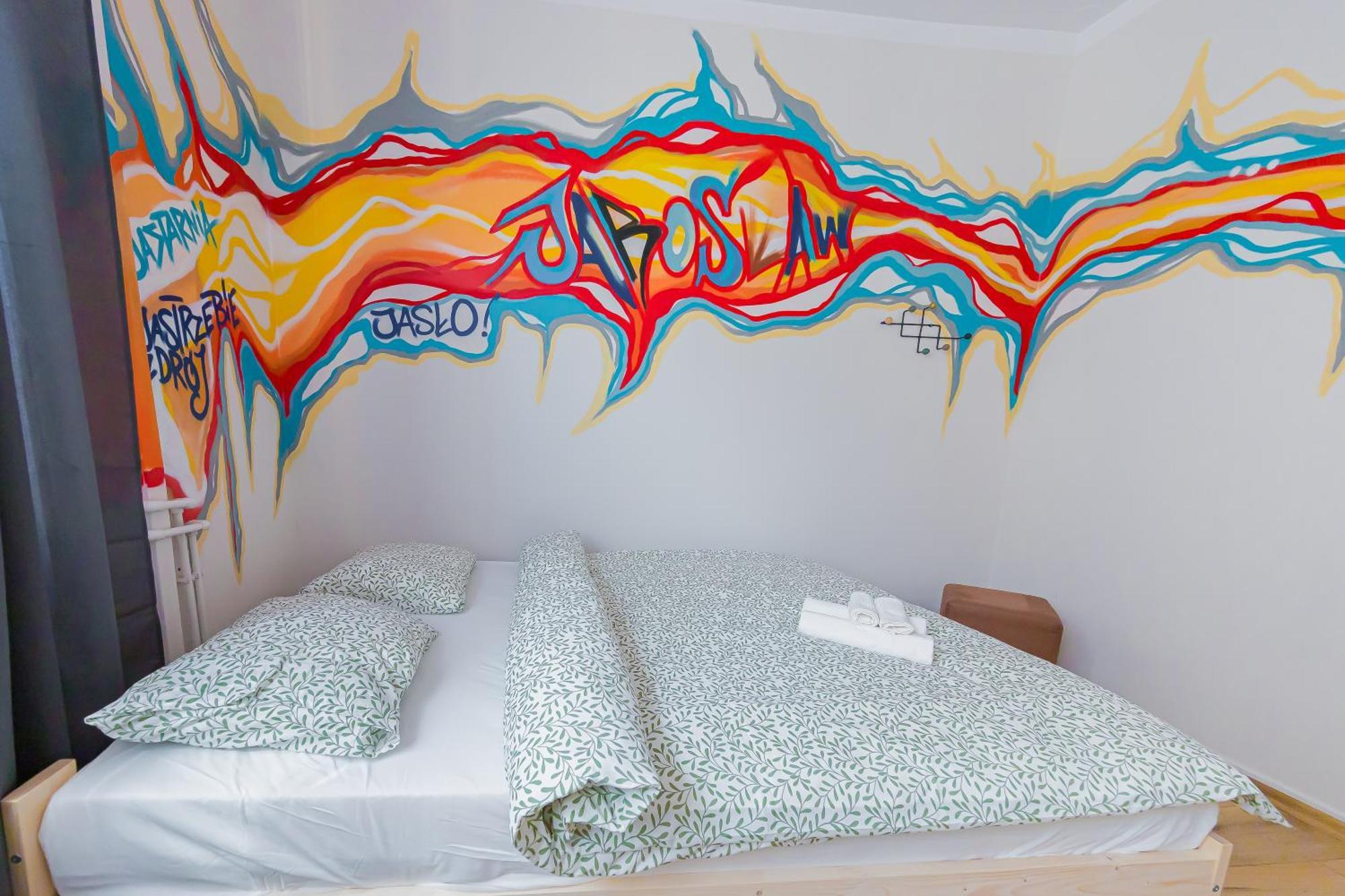 Hostel Graffiti كراكوفيا المظهر الخارجي الصورة